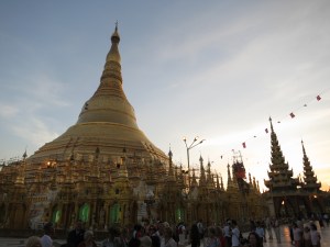 Shwedagon Pagoda at sunset